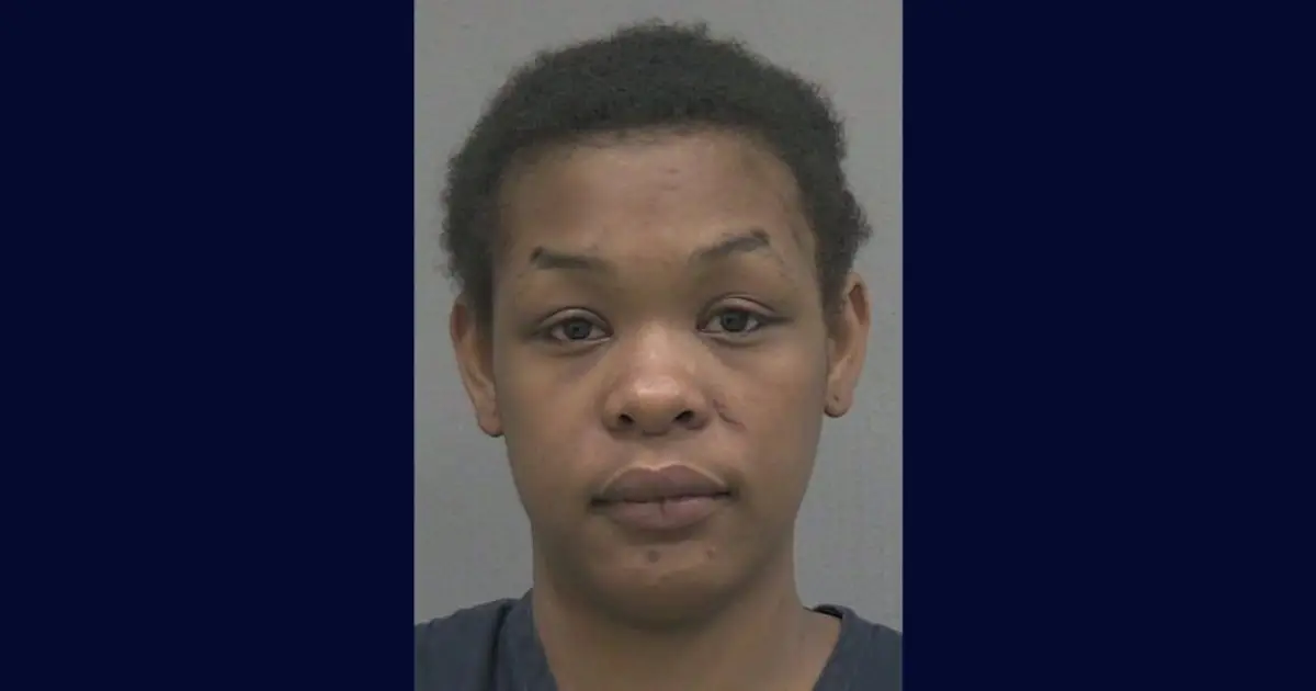 Mom 'ignored' her children until they thought she was dead, her little kids ran over to neighbor's apartment 'visibly distraught': Cops