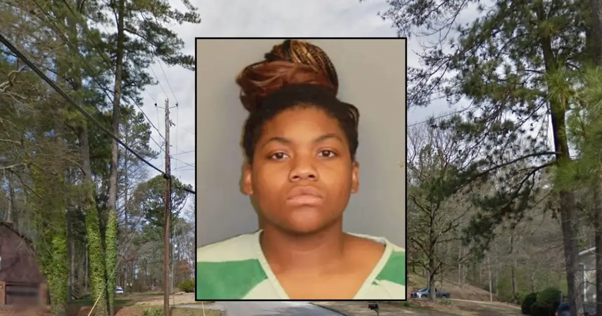 2-year-old nearly drowned in pool after mom left him home alone, saved by good Samaritans: Police