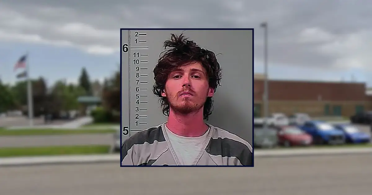 'He kept f—ing coming': Man shoots and kills another man with his daughter in his arms, police say