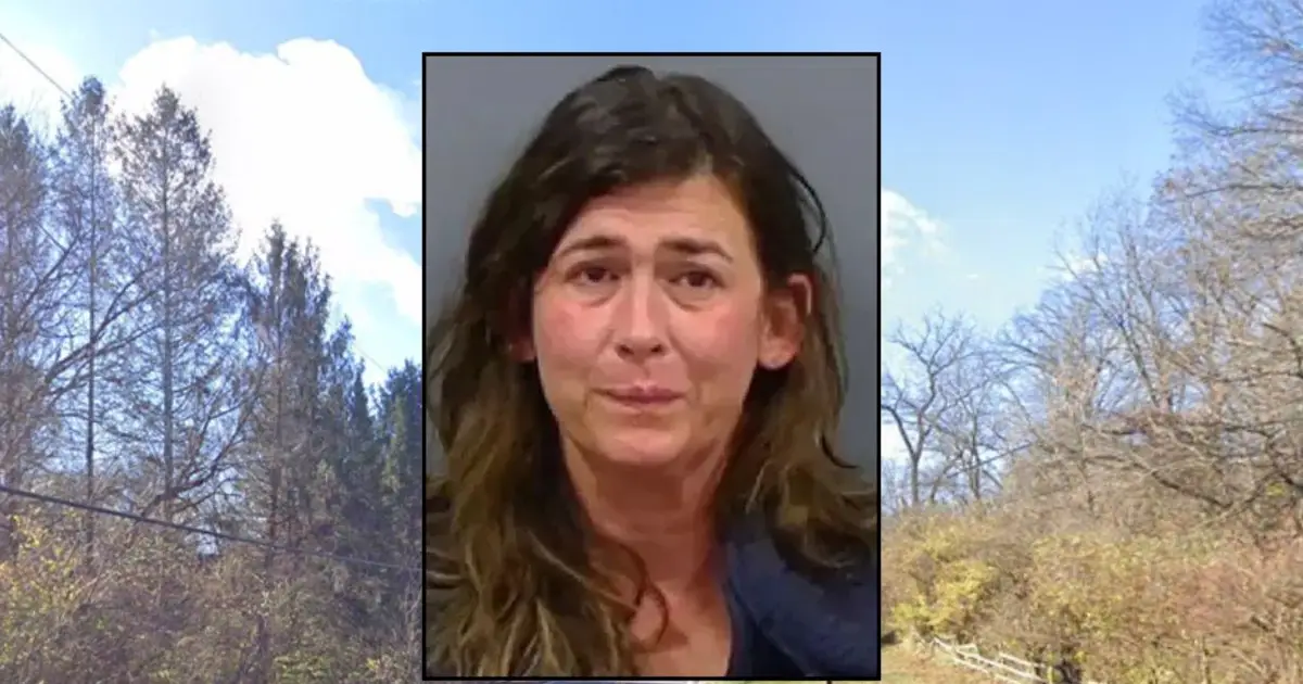 Mom killed boyfriend with their 2 young kids in home, told 911 'I shot him through the head': Police