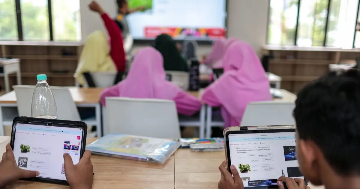 Johor pilot schools lighten learning load