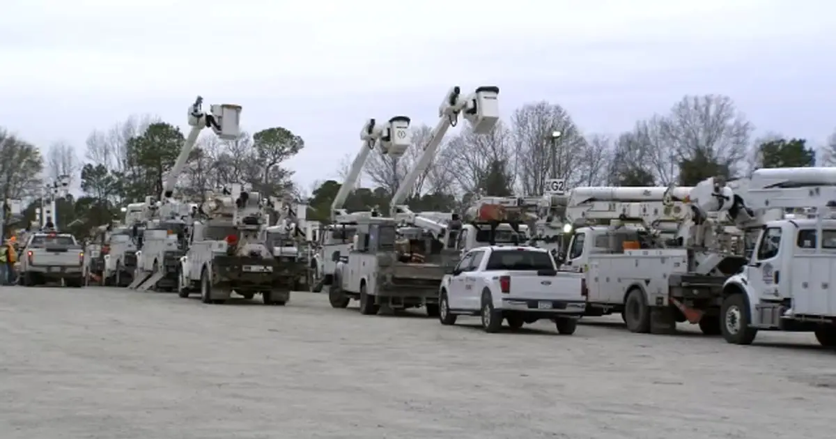 NC winter storm power outages : Duke Energy brings in 18 , 000 workers to respond to any issues from ice accumulations