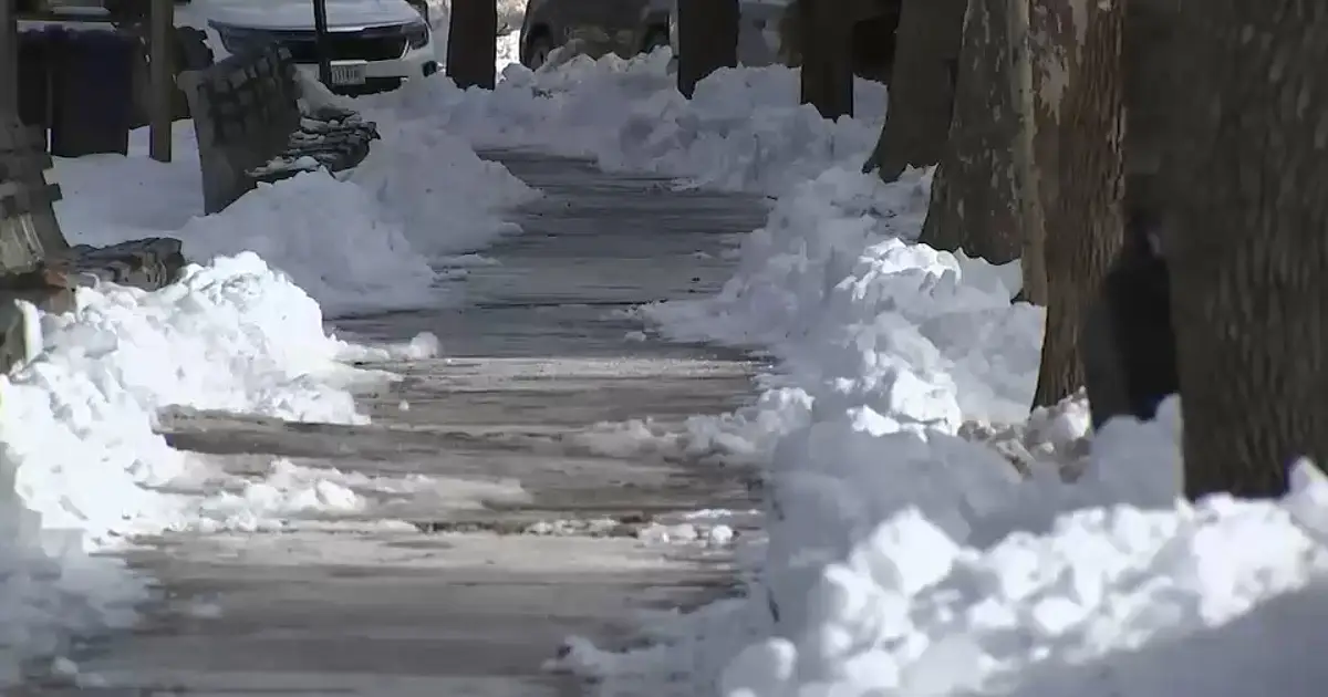 Extreme cold persists in New York City ; new round of warming shelters announced