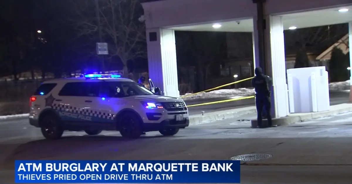 Chicago crime : Burglars steal from ATM at Marquette Bank on South Kedzie Avenue in Gage Park , police say