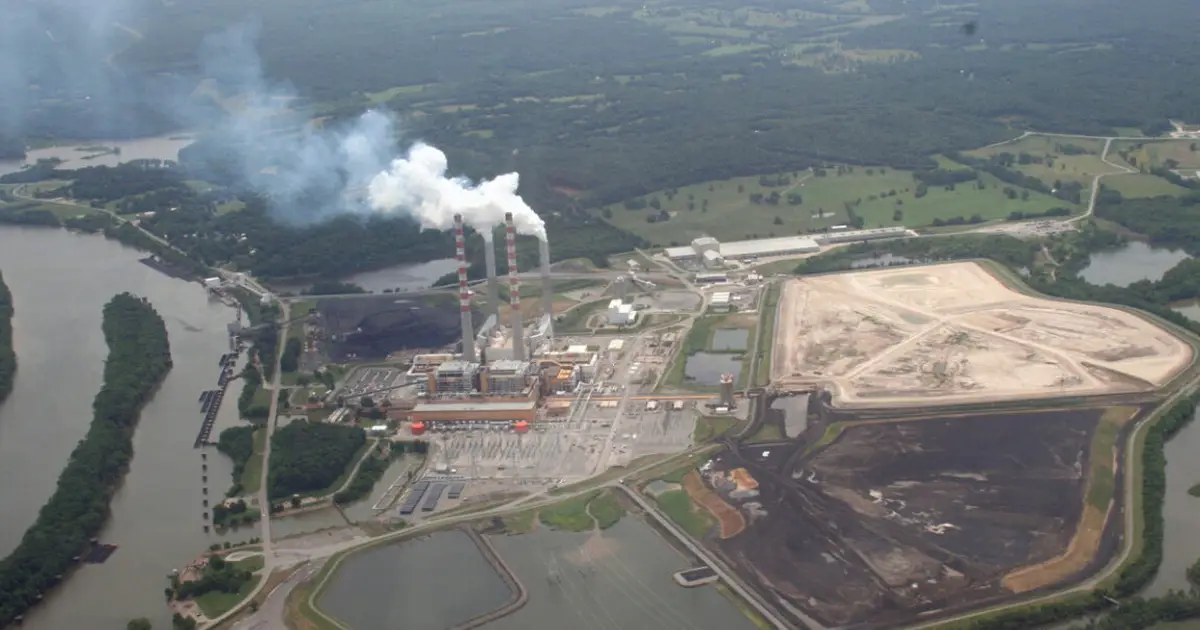 Trump admin’s coal investments assist plants with repeated violations