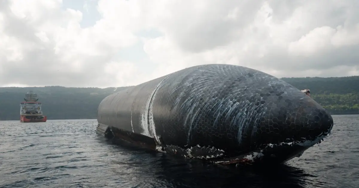 Against all odds, SpaceX finally tugs Starship into port after 24 days at sea