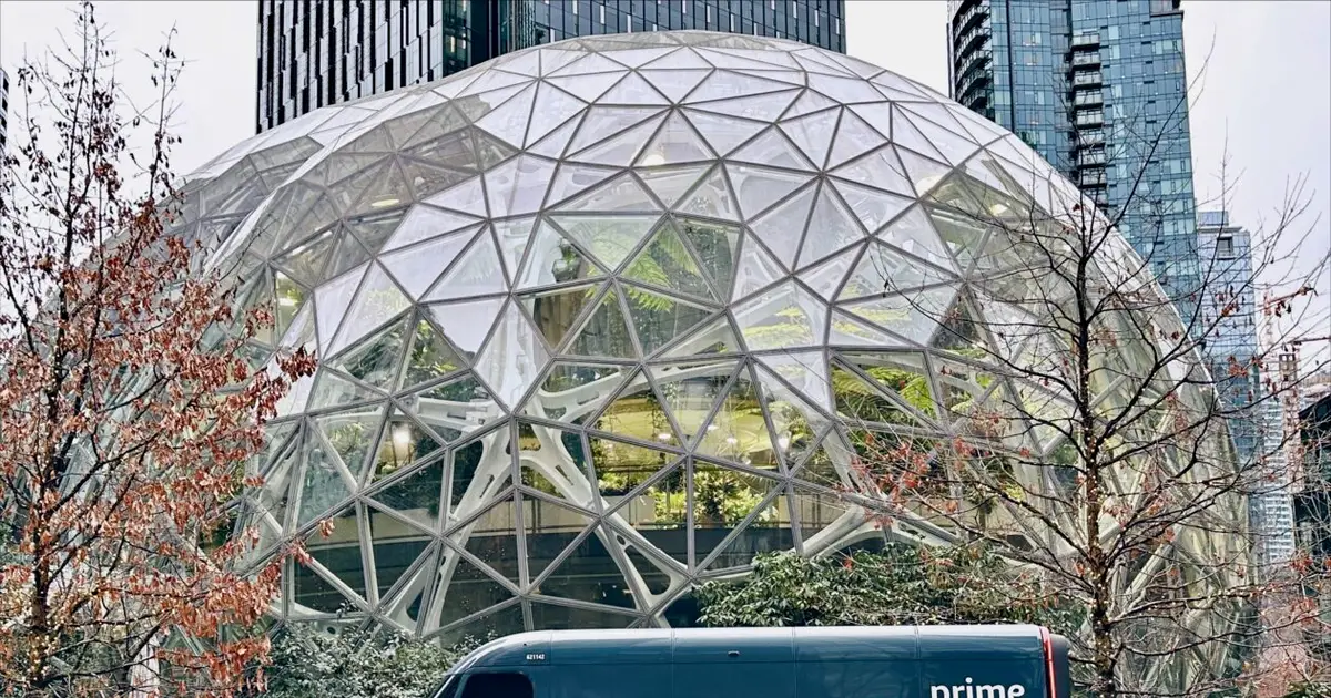 Amazon knocks Walmart from the top spot on Fortune 500 for the first time in 13 years