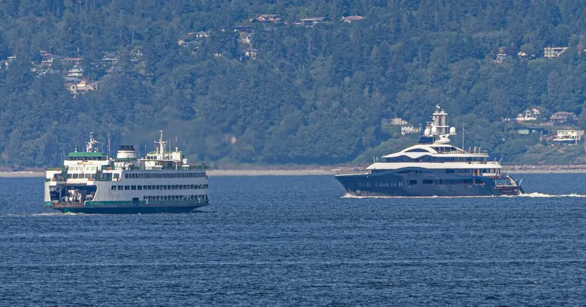 Zuckerberg’s superyacht moves north out of Seattle, dwarfing ferries along the way