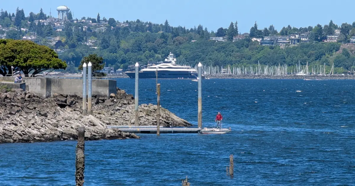 Zuckerberg’s yacht leaves Seattle’s Lake Union, anchors in Elliott Bay