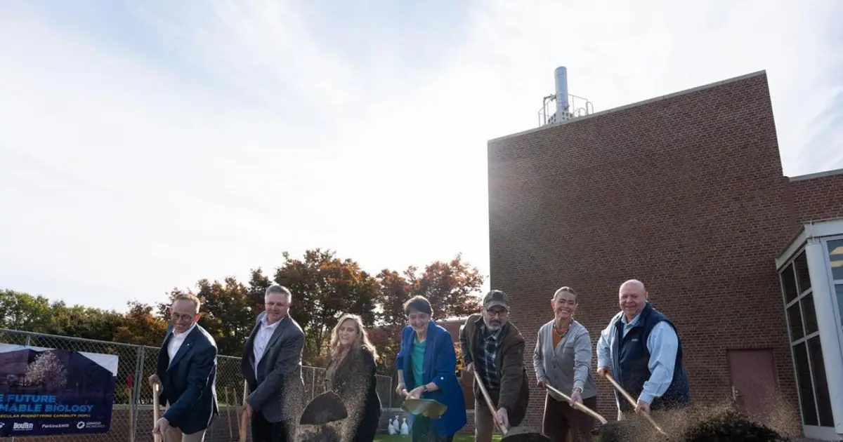 New facility at Washington national lab will give researchers free access to automated tools