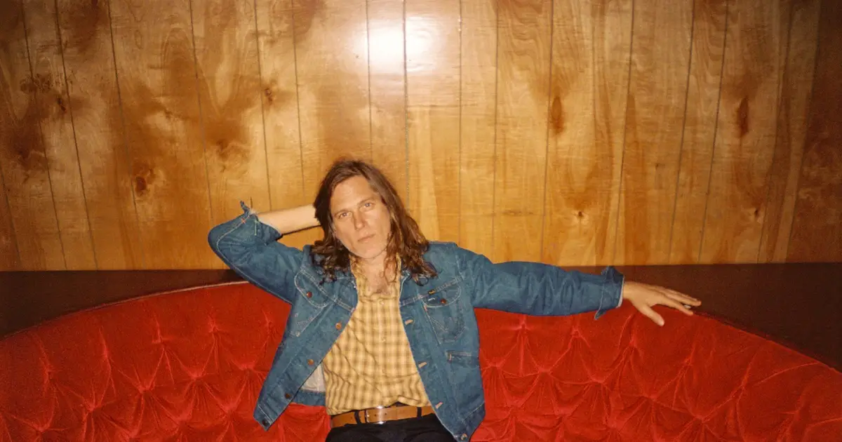 Fruit Bats Return To Full Band Sound Via Warm & Wistful Indie Folk on  The Landfill  ( ALBUM REVIEW )