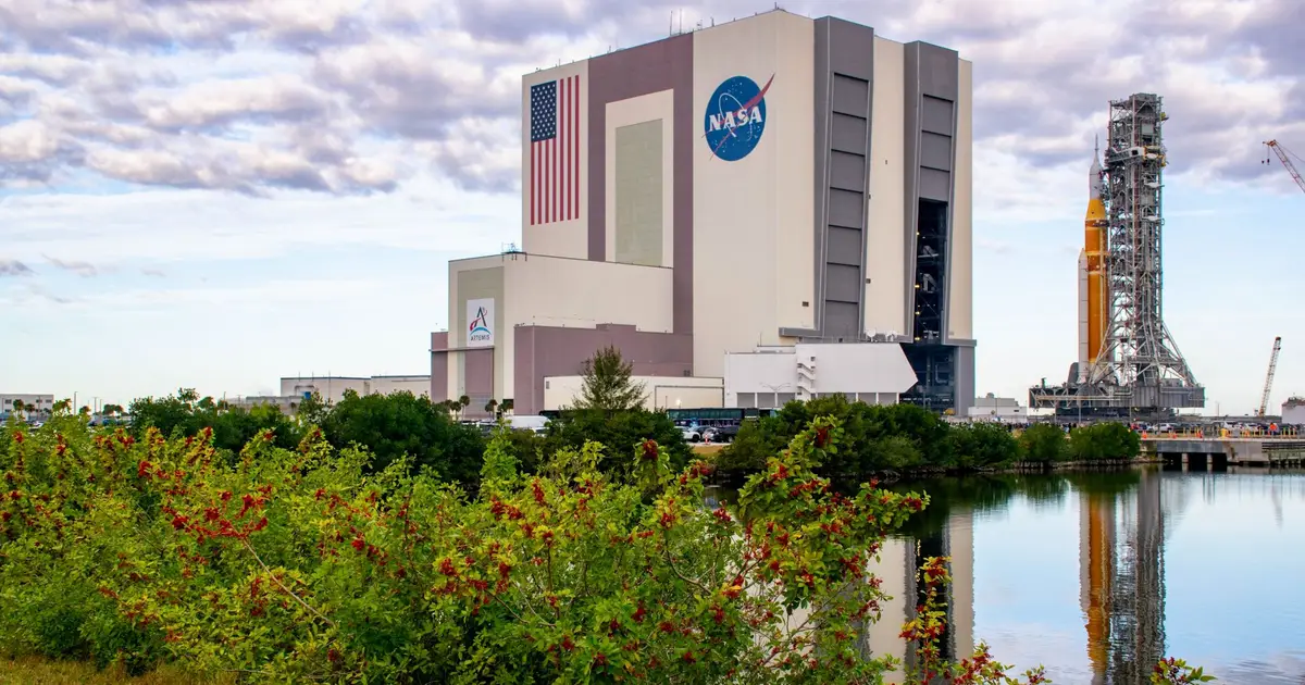 NASA moves critical fueling test for Artemis 2 moon rocket up to Jan . 31