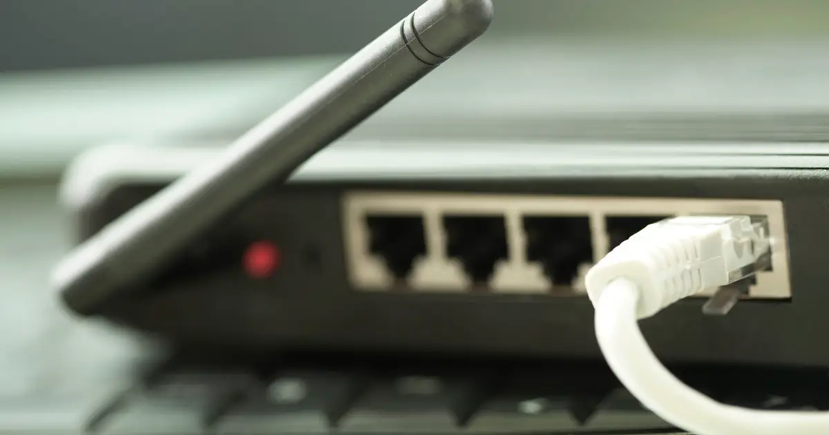 Hackers could exploit these W - Fi security flaws to knock your internet offline