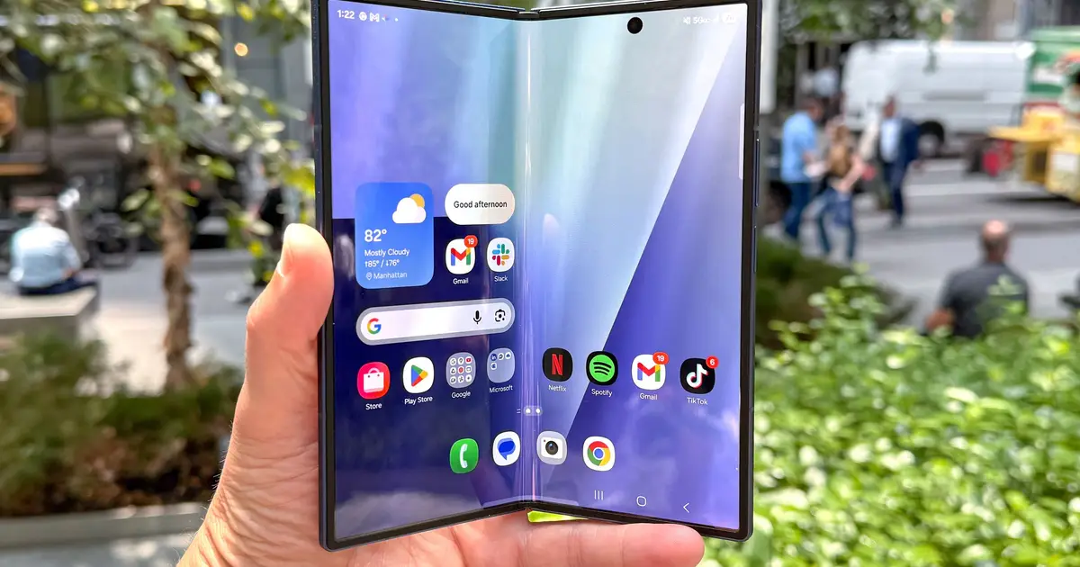 Rumored Samsung Wide Fold pops up in early One UI 9 builds