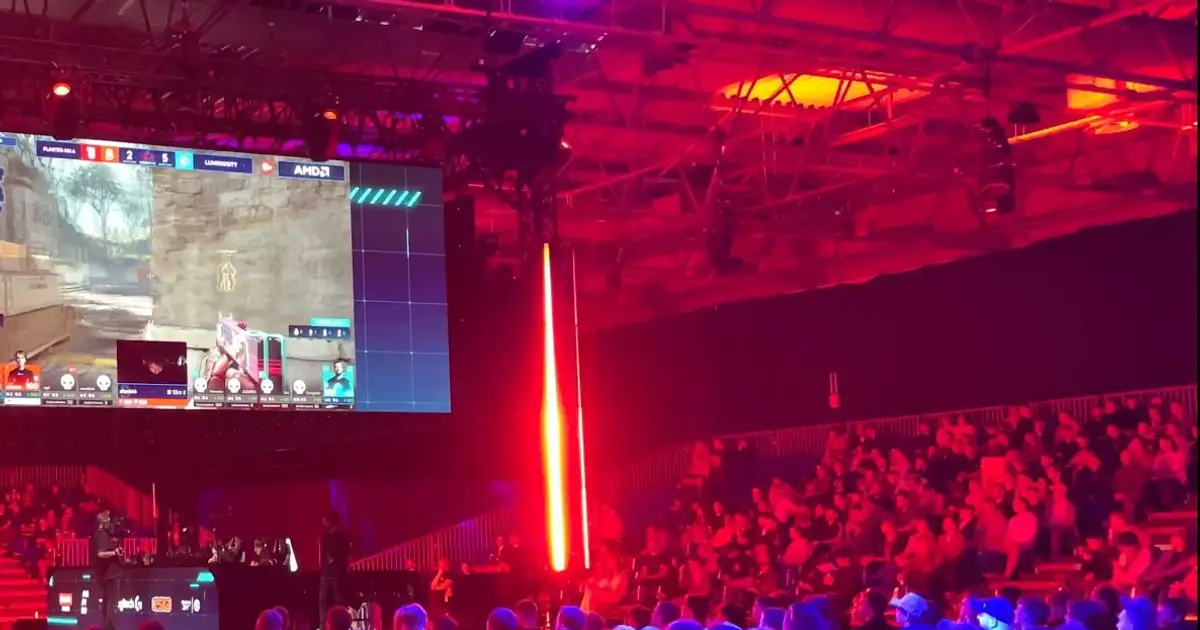 Esports tournaments do it better in person