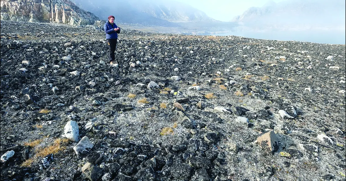Paleo - Inuit people braved icy seas to reach remote Greenland islands 4 , 500 years ago , archaeologists discover