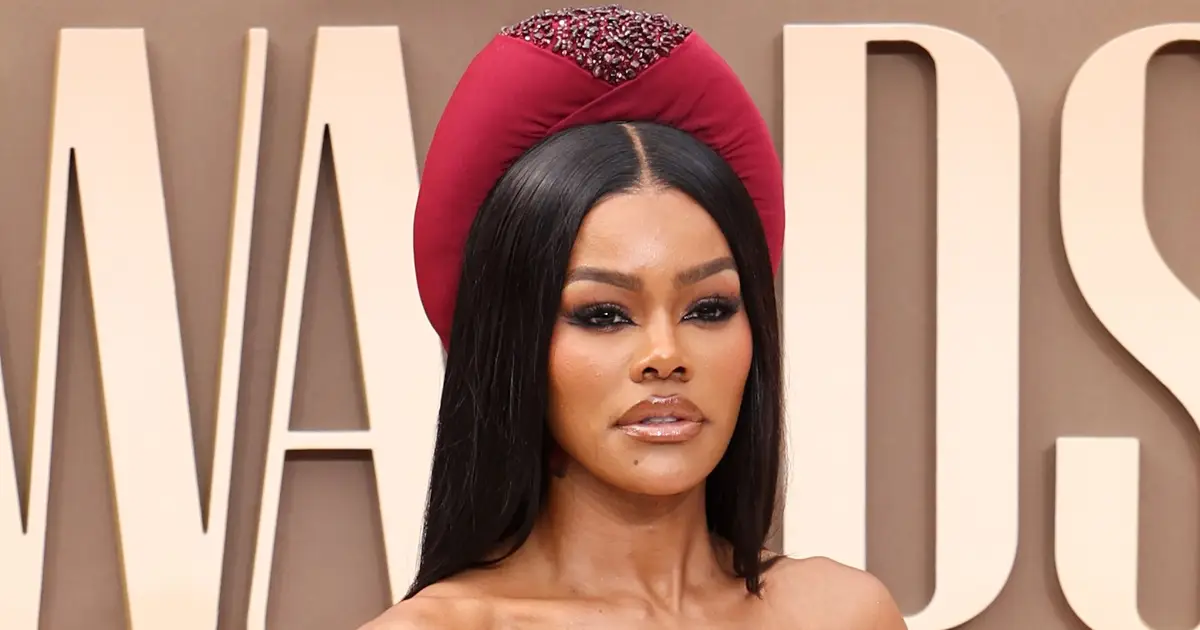 The Ladies At The BET Awards Werent Playing Around , But Teyana Taylor Left No Crumbs