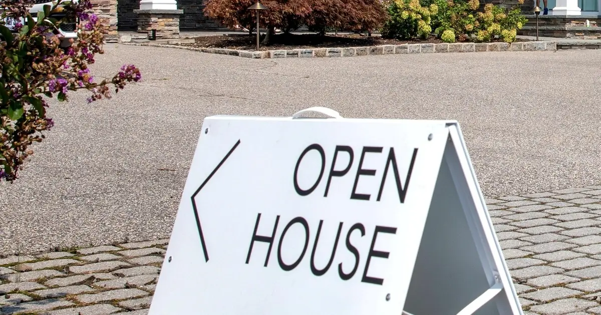 Long Island is strongest seller market in U . S ., Redfin data shows