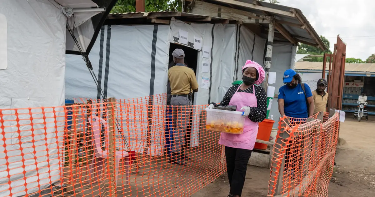 Opinion : Should we be frightened of Ebola ?