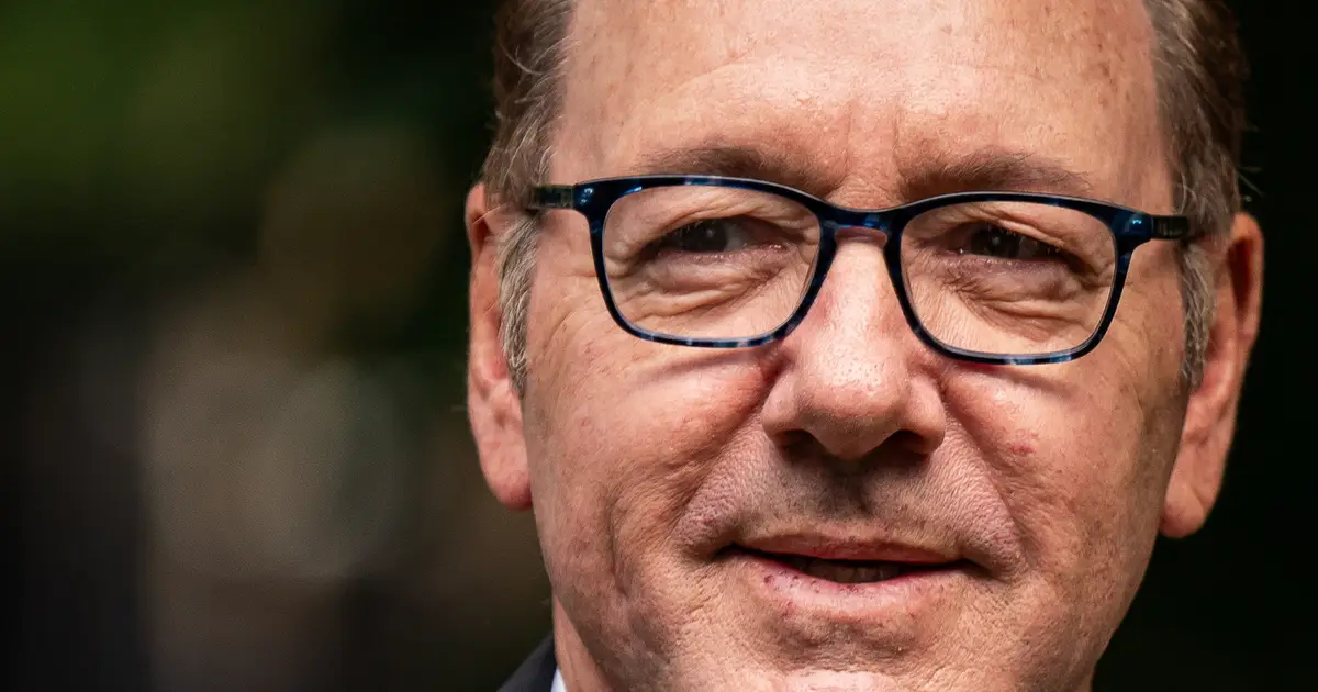 Kevin Spacey On Being Gay & Closeted: “I Always Felt That I Was Being Attacked”