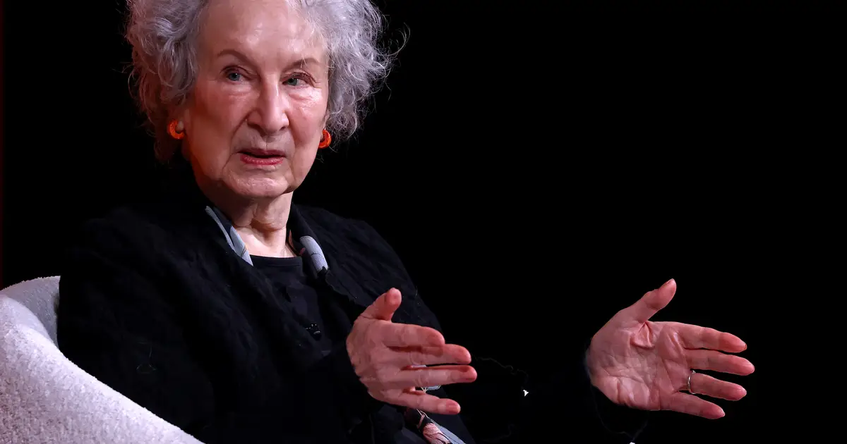 Margaret Atwood Details Her First & Only Encounter With AI & Shares Her Assessment: “It’s Garbage In, Garbage Out” — Babell Literary Festival