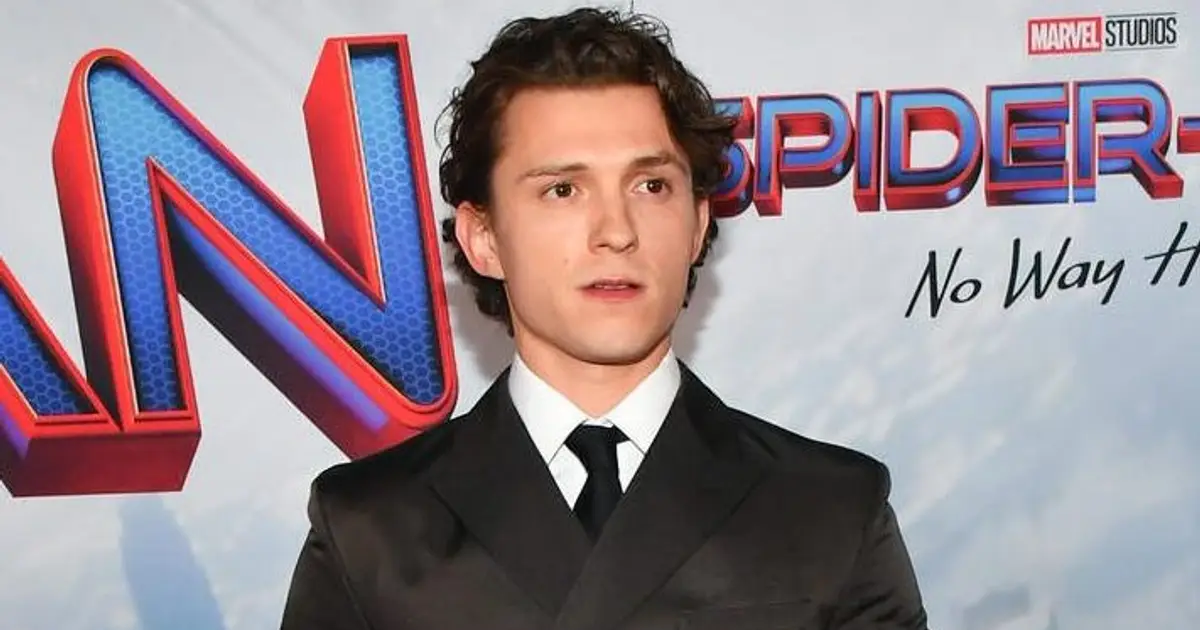 Tom Holland Is “So Petrified” Of Hosting ‘SNL’ Because Of His Dyslexia