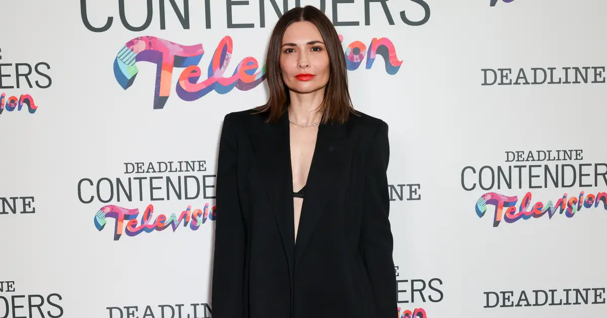 Karolina Wydra On Why She “Wouldn’t Survive” In The World Of ‘Pluribus’ & The Need For “Original Shows That Make Us Think”