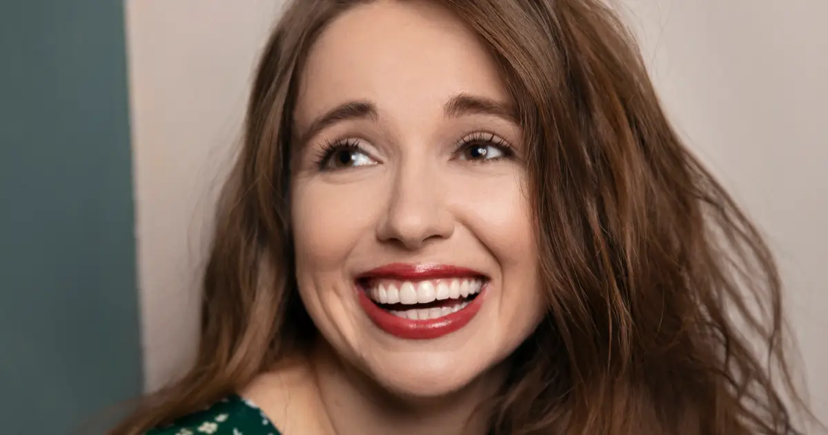 Natalie Palamides Signs With Brillstein Entertainment Partners