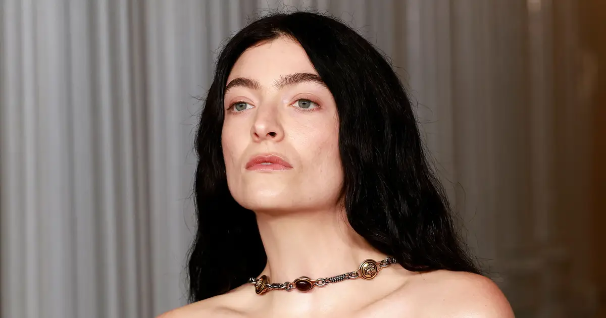Lorde Calls Out Spotify Over AI “About The Song” Feature: “We Don’t Want This”