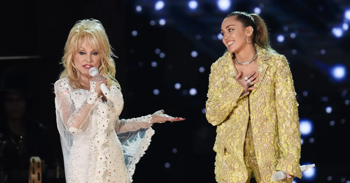 Miley Cyrus Tearfully Remembers Dolly Parton At Hollywood Bowl Concert, Performs ‘Jolene’