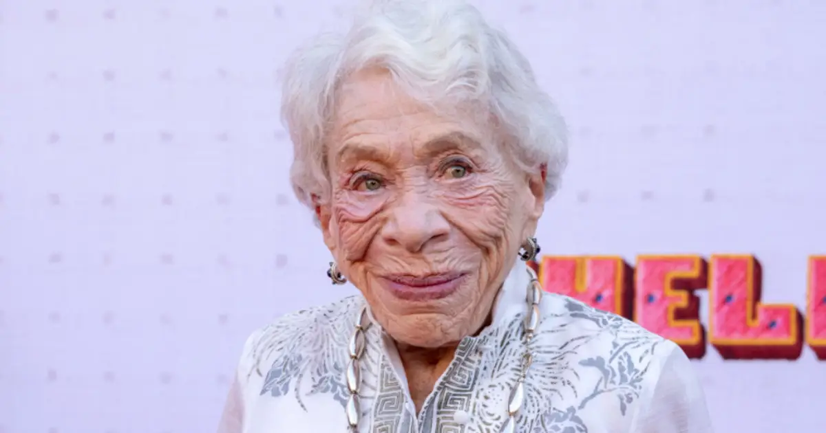 Bunny Levine Dies: Librarian Turned Actress Who Appeared In Everything From ‘Gilmore Girls’ To Adam Sandler Movies Was 97