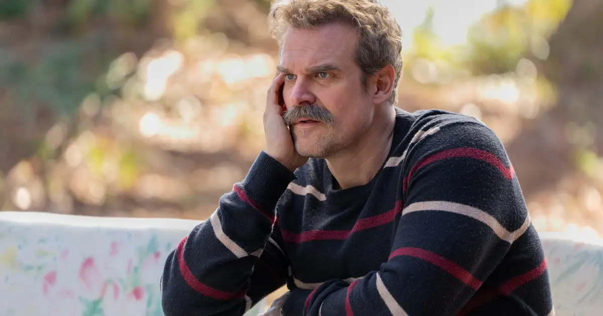 David Harbour Wins First Emmy For ‘DTF St. Louis’, Thanks HBO For “All Your Tons Of Notes”