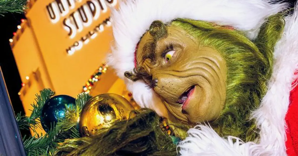Universal Studios Hollywood Is Already Making Holiday Plans With The Grinch, Minions & Warm Butterbeer