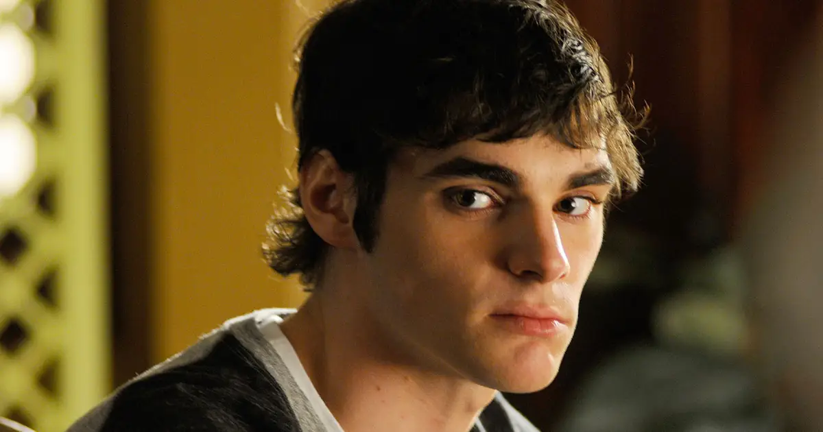 RJ Mitte Remembered By ‘Breaking Bad’ Co-Stars: “This Is So Heartbreaking”