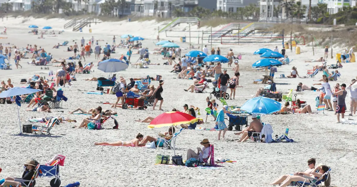 The Carolinas emerge as new population boom states . Affordability and lifestyle drive growth