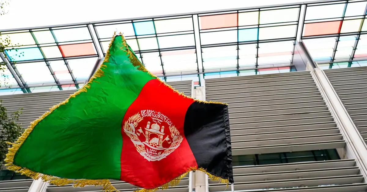 US to close Afghan refugee camp , leaving over 1 , 000 allies in limbo