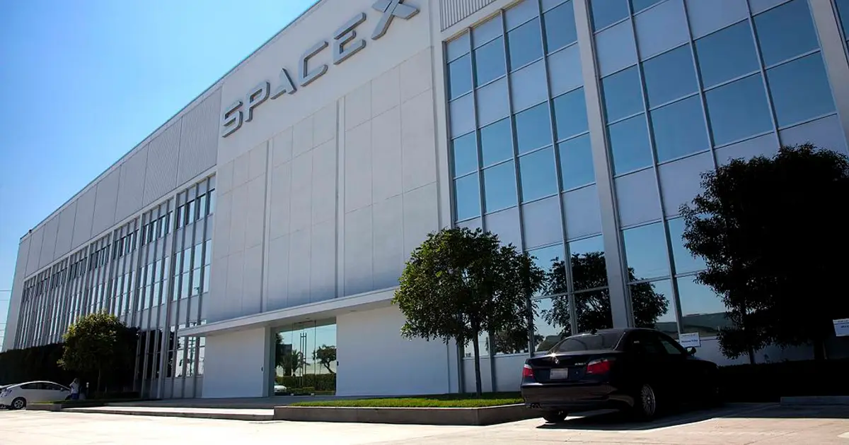 SpaceX Seeks FCC Approval for Massive Solar - Powered Satellite Network to Support AI Data Centers