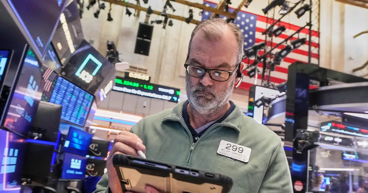 S & P 500 wins back all losses from Greenland dip , gold and silver surge even higher