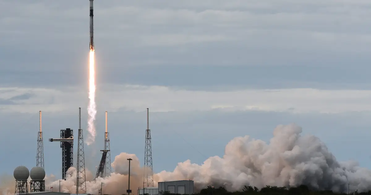 SpaceX seeks FCC nod to build data center constellation in space