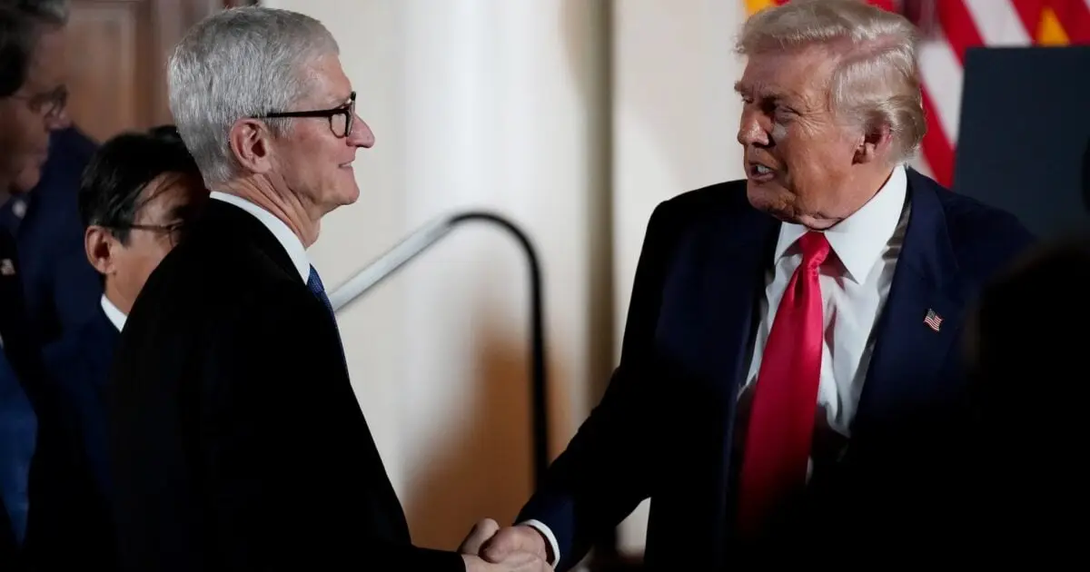 Tim Cook Reportedly Reassures Apple Employees That He Doesnt Want His Friend Trump to Deport Them