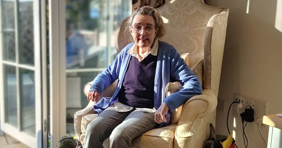 How to make downsizing pay off : Patsy and Linda say theyve never looked back . Now we reveal optimum age , how to do it and how to make it work financially