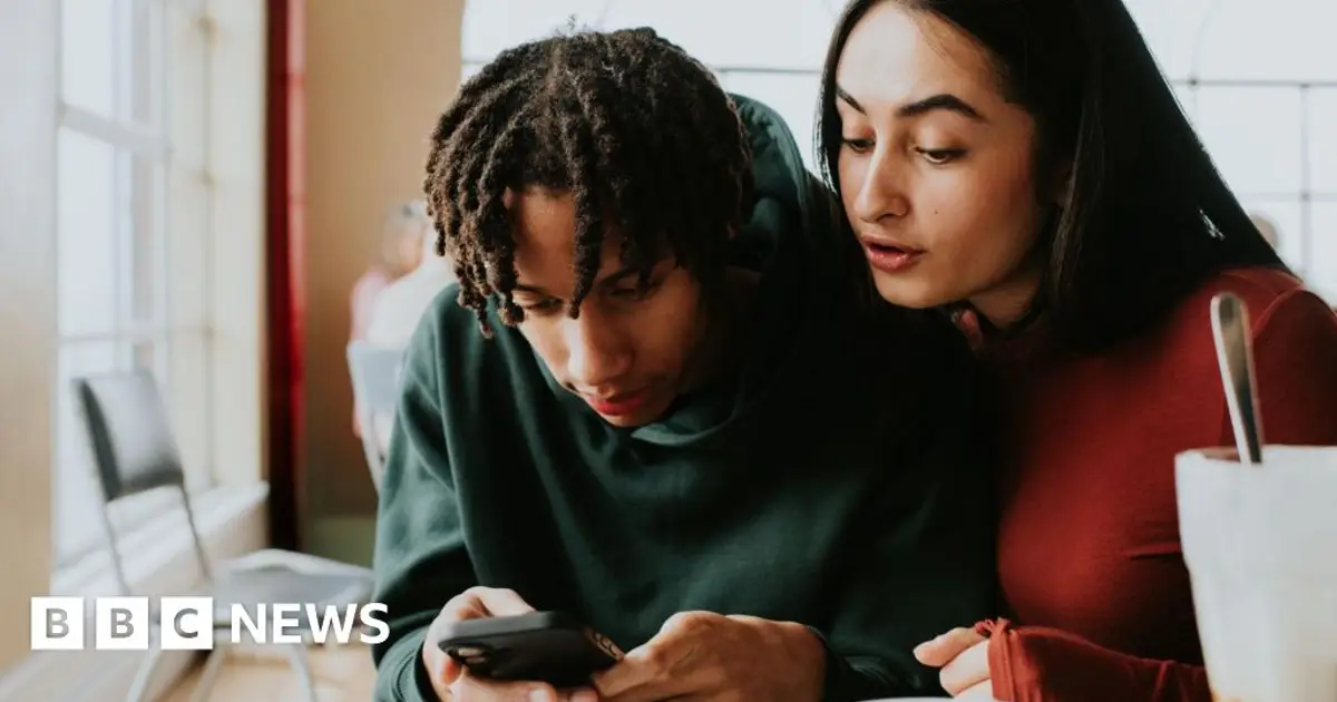 Under-16s will be banned from social media from early 2027