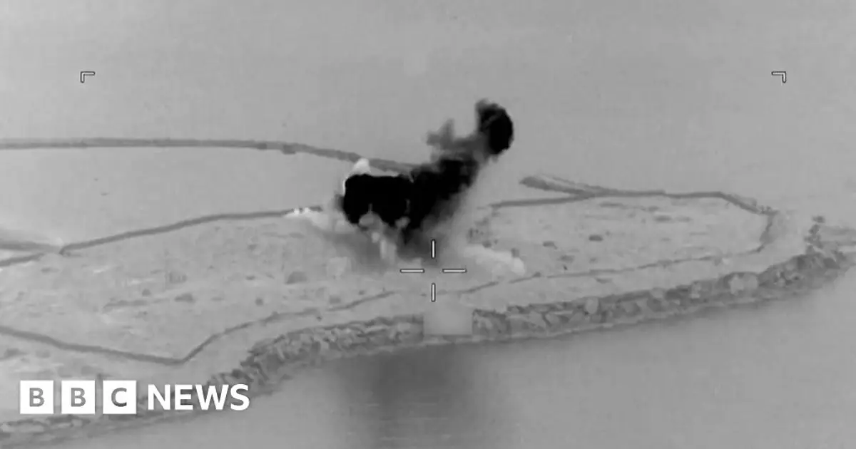 US and Iran exchange strikes in Gulf in latest test of ceasefire
