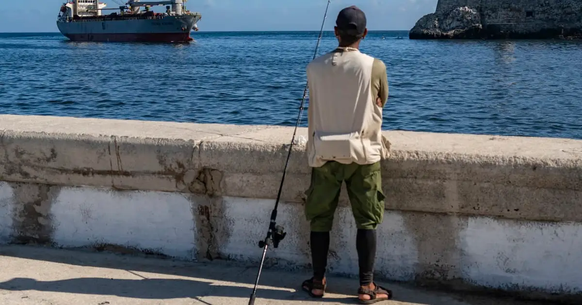 As Iran war drags on, this is how quickly global oil stocks are being depleted — and travel season is starting soon