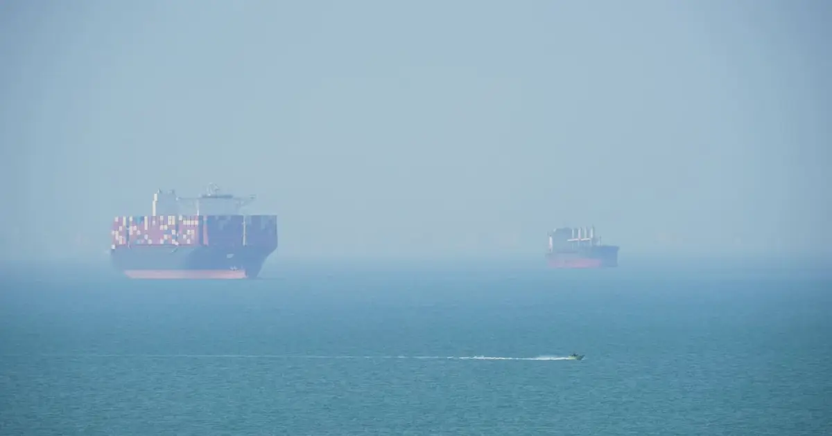 U.S. stock futures mixed, oil dips as Trump touts new plan to partially reopen Strait of Hormuz