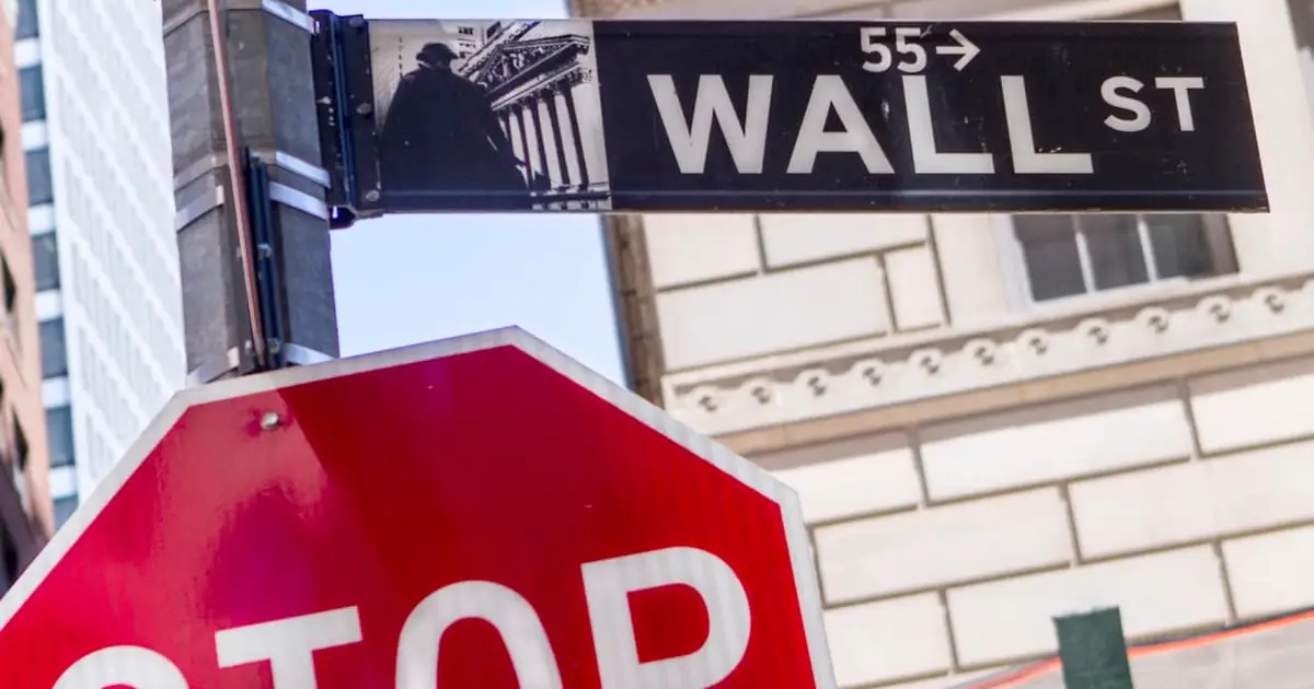 Dow drops below a key chart level, warning of more trouble ahead