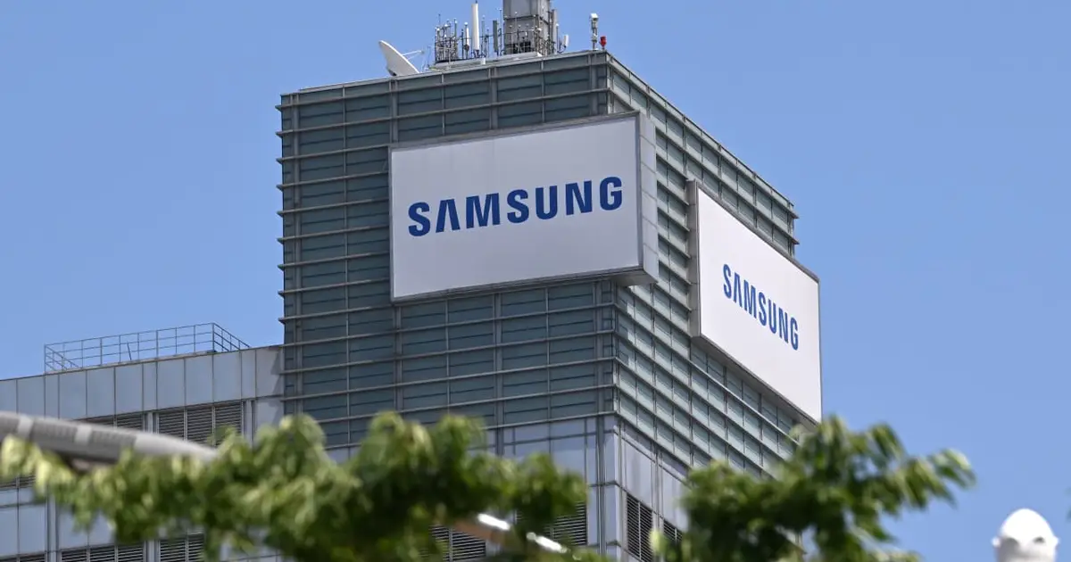When it comes to stock buybacks, anything SK Hynix can do, Samsung can do bigger