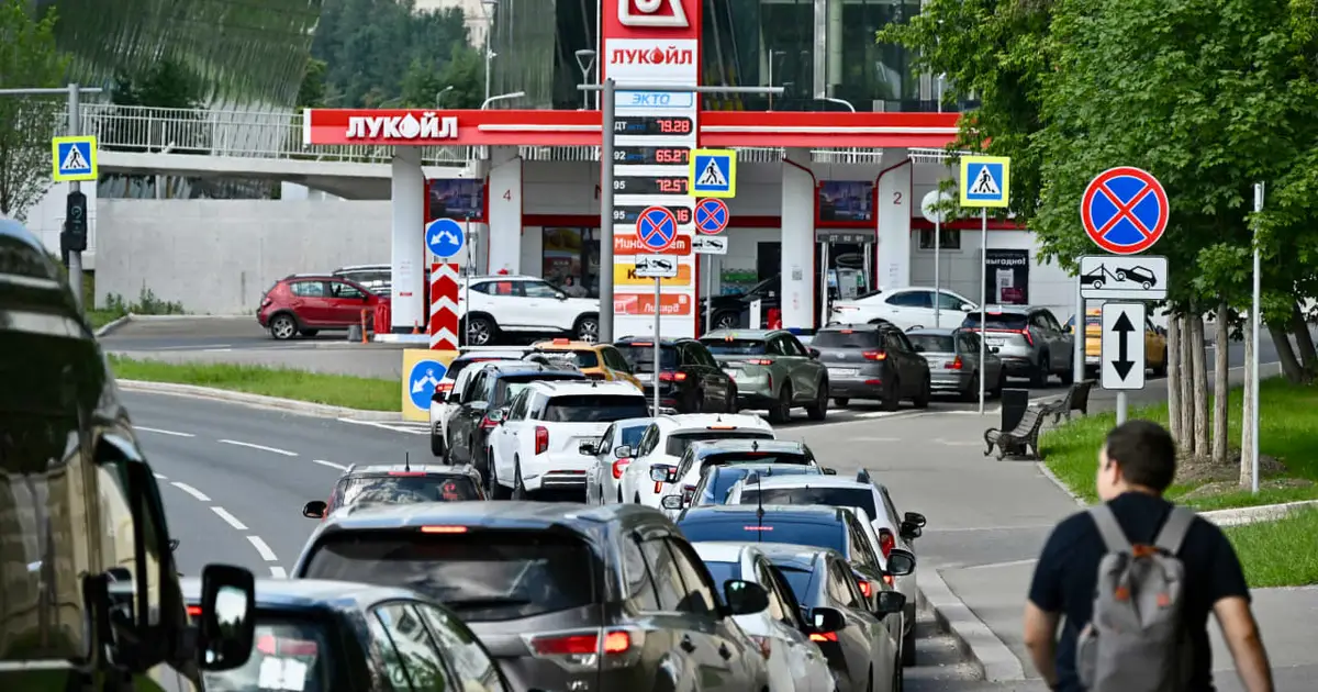 Russia’s oil refineries are burning — and, now, so is its bond market