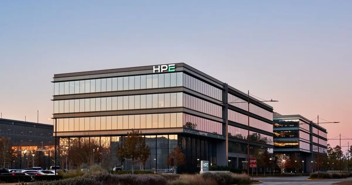 HPE’s stock soars toward record gain as earnings show a networking bonanza