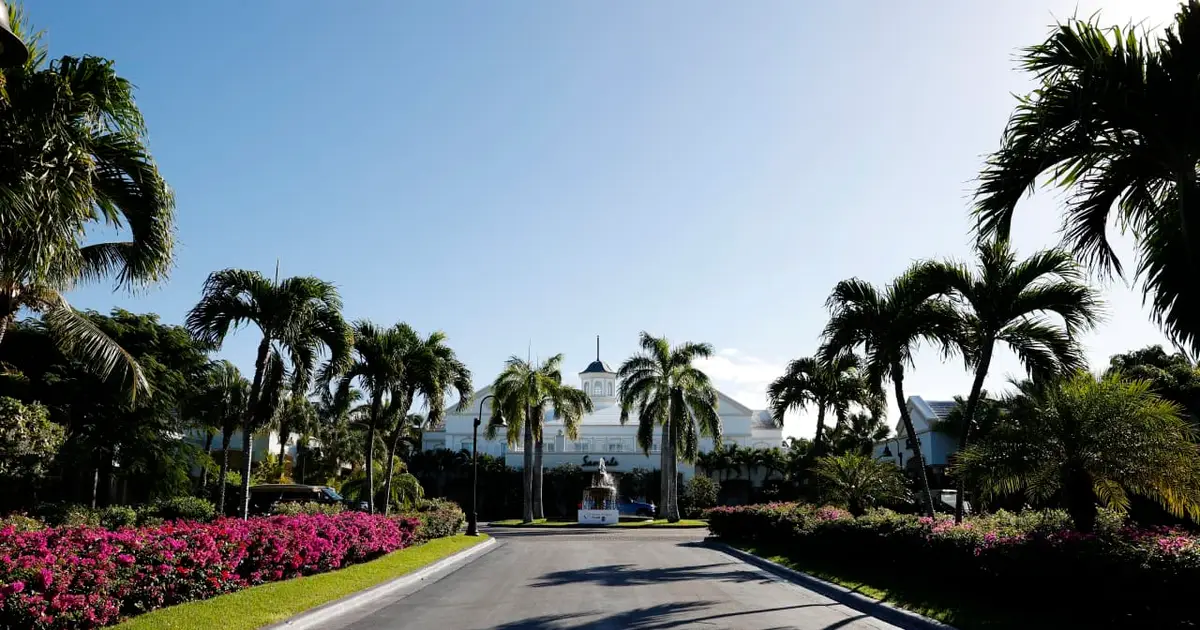 Even the wealthy increasingly want all-inclusive resorts